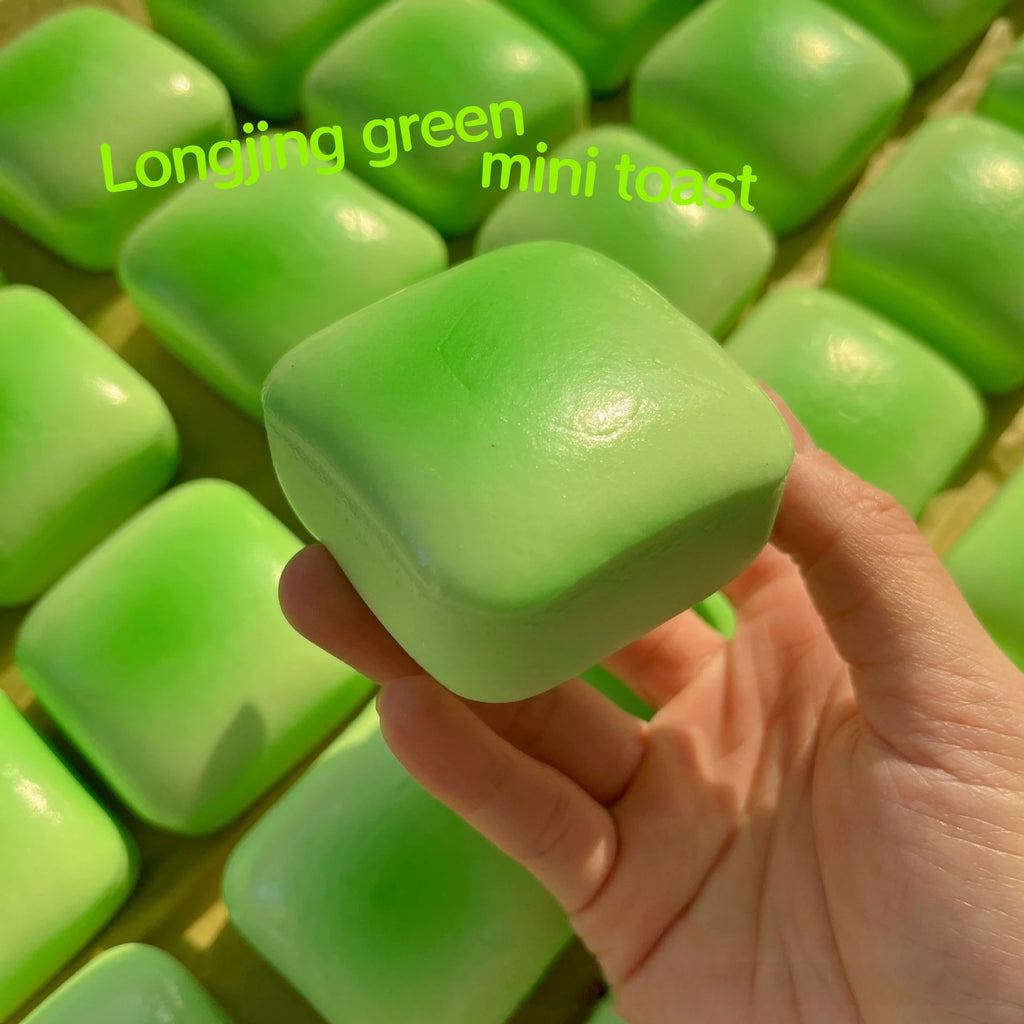 AmiGloz Mini Toast Slow Rising Squishy